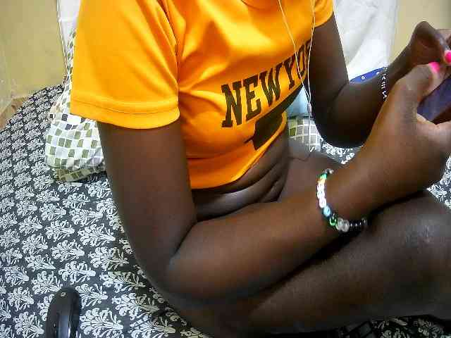 just-khadija webcam