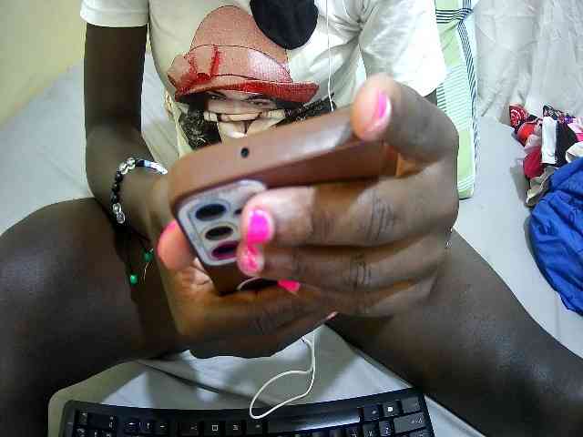 just-khadija webcam