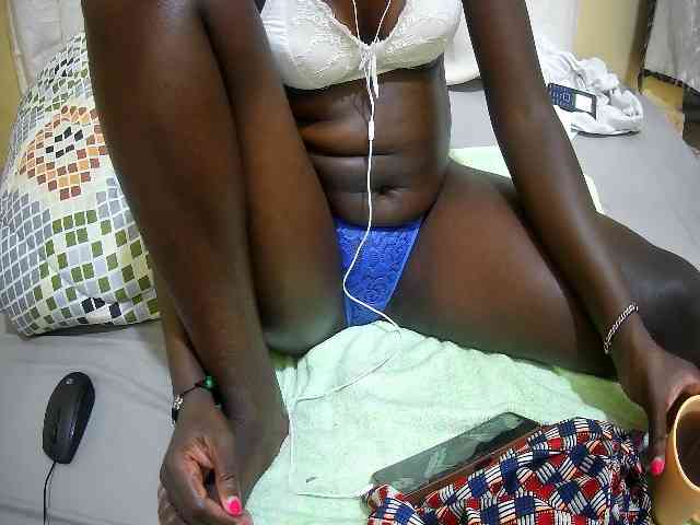 just-khadija webcam