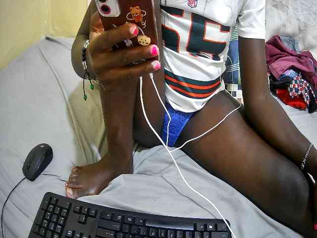 just-khadija webcam