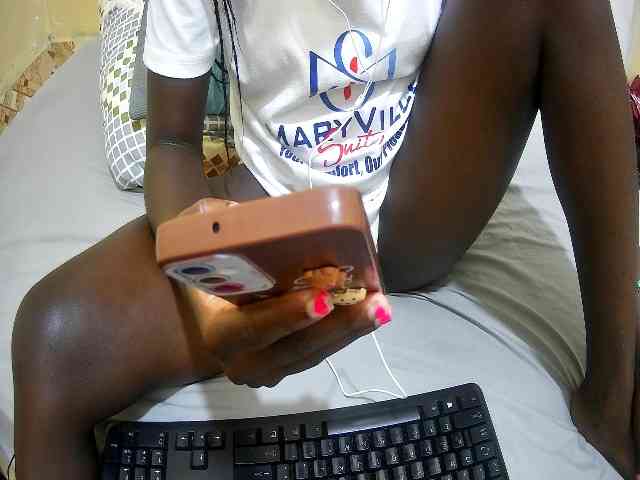 just-khadija webcam