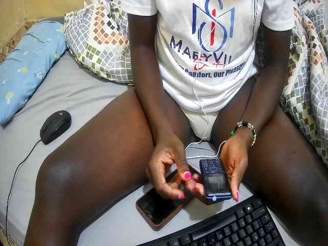 just-khadija webcam