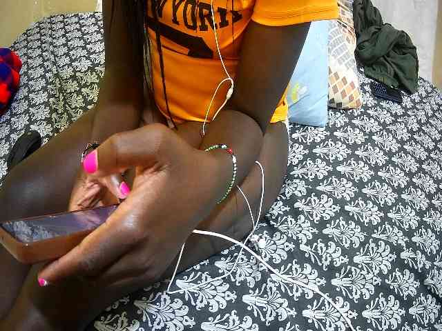 just-khadija webcam