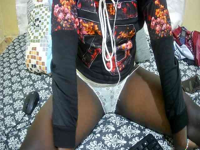 just-khadija webcam