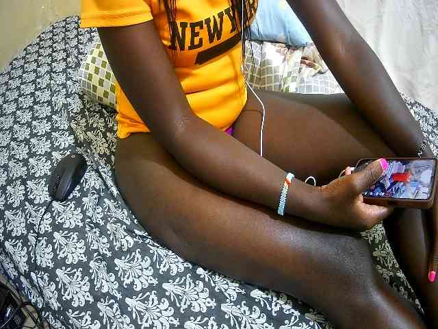 just-khadija webcam