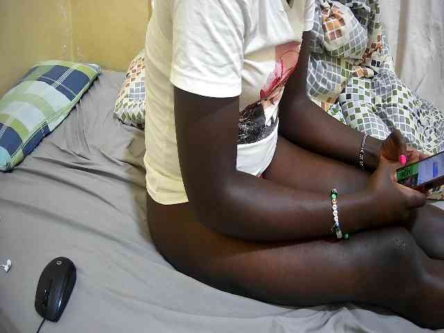 just-khadija webcam