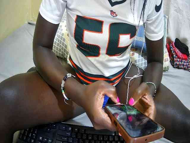 just-khadija webcam