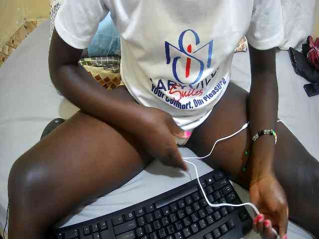 just-khadija webcam