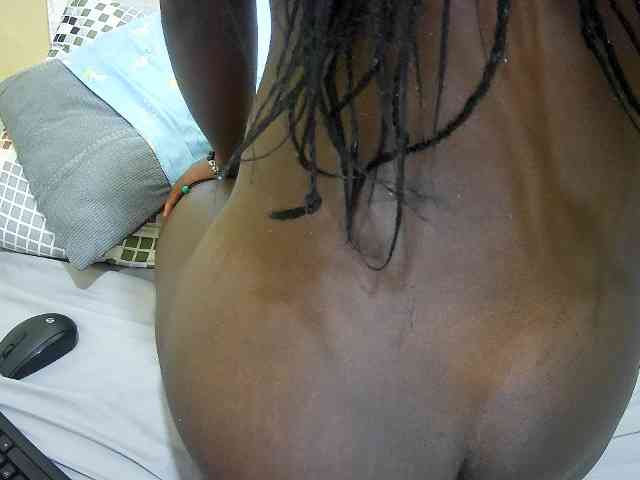 just-khadija webcam