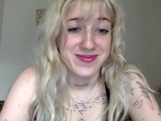 EmmyHot