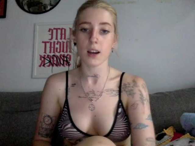 EmmyHot