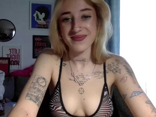 EmmyHot