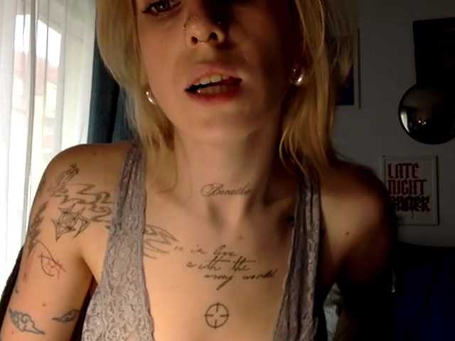 EmmyHot
