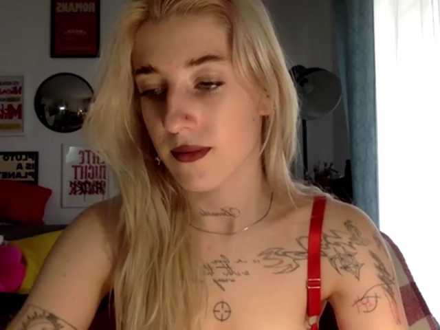 EmmyHot