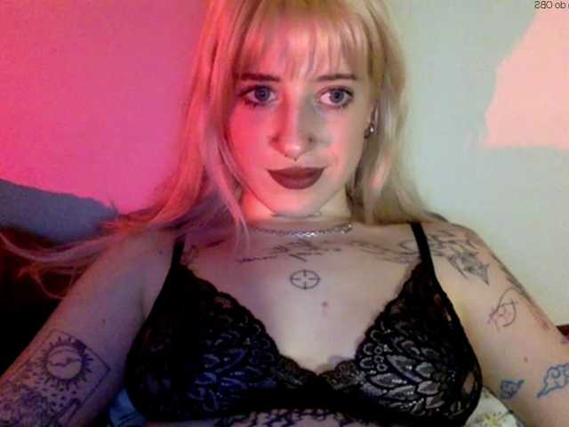 EmmyHot