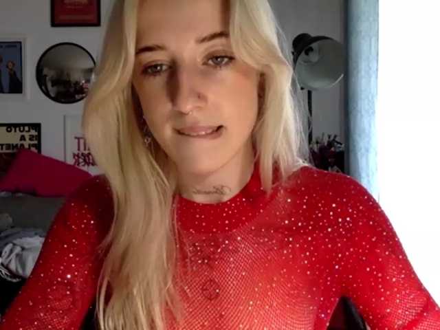 EmmyHot