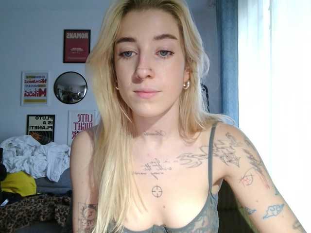 EmmyHot