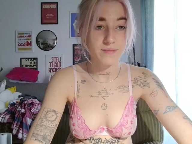 EmmyHot