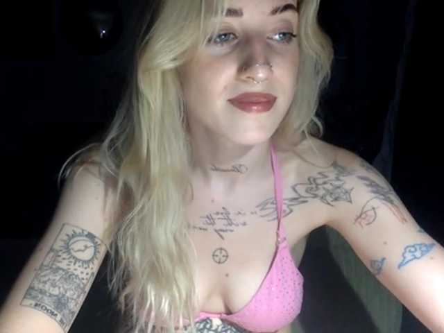 EmmyHot