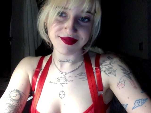 EmmyHot