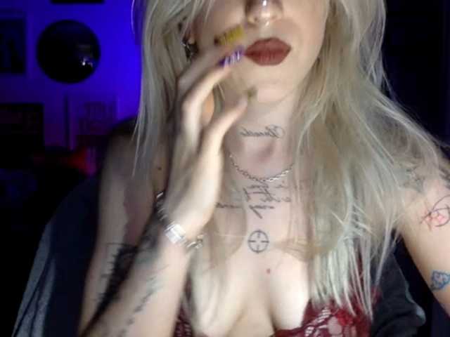 EmmyHot live cam