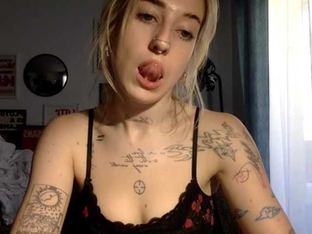 EmmyHot