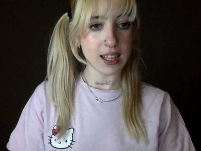EmmyHot