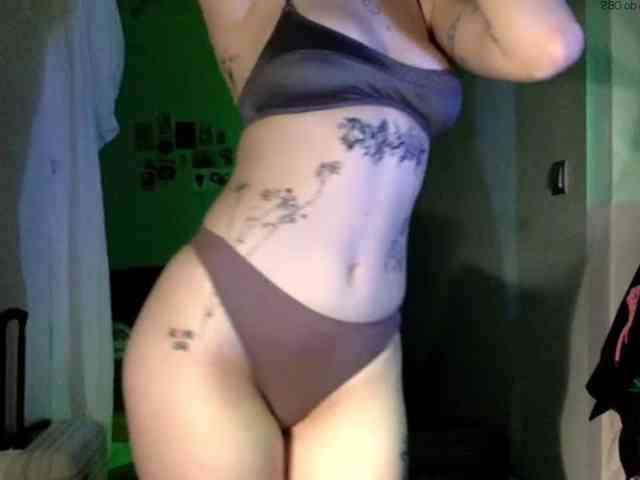 Emmyhot webcam