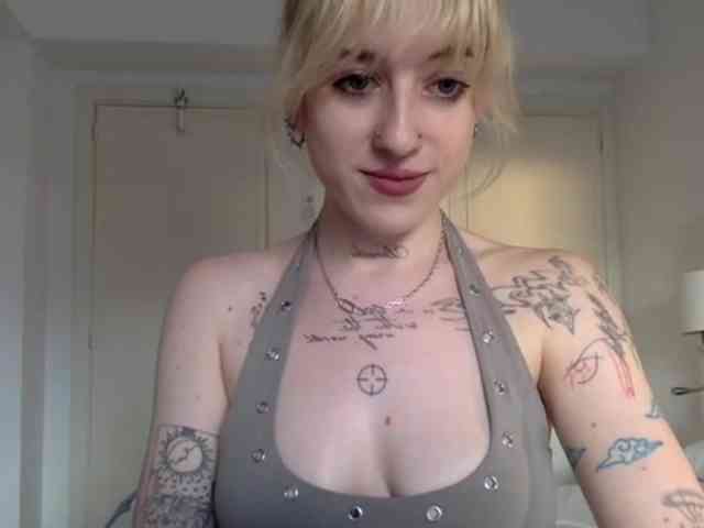 Emmyhot webcam