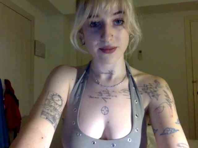 Emmyhot webcam