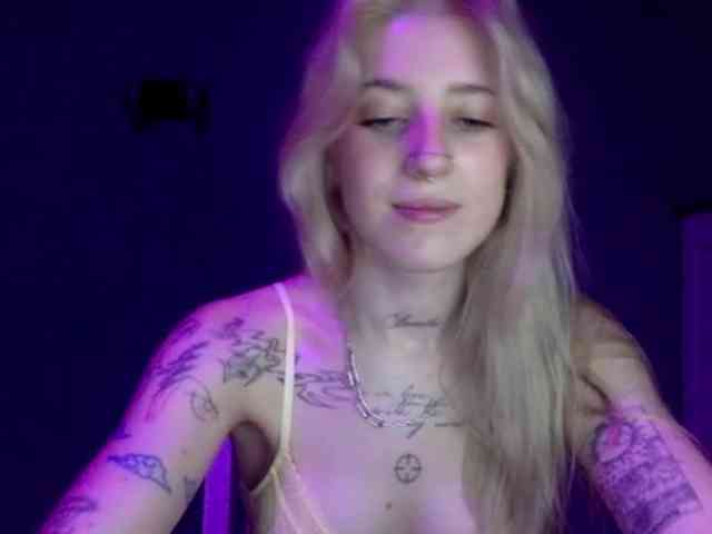 Emmyhot webcam