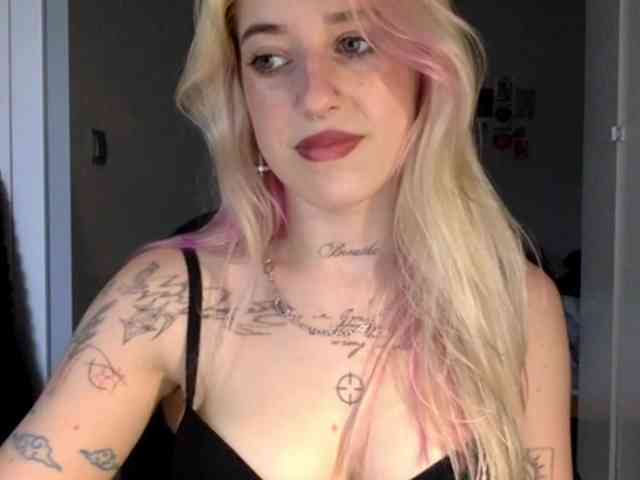 EmmyHot webcam