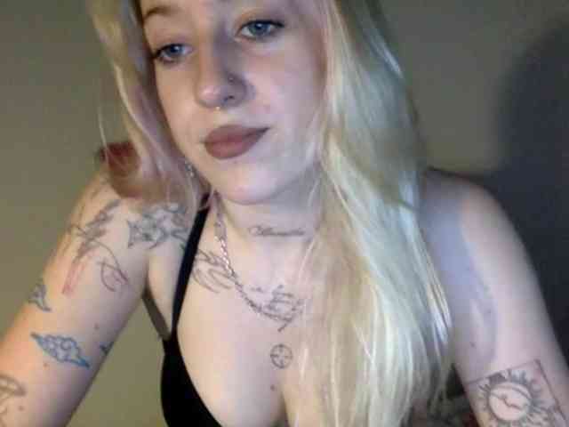 Emmyhot webcam