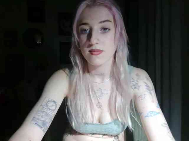 Emmyhot webcam