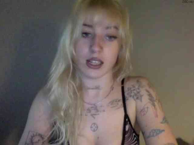 Emmyhot webcam