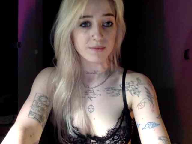 Emmyhot webcam