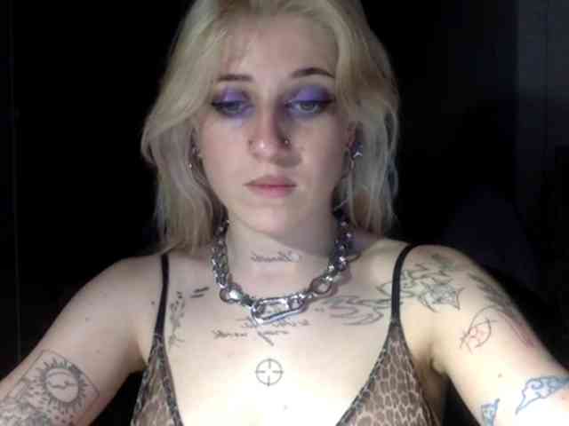 Emmyhot webcam