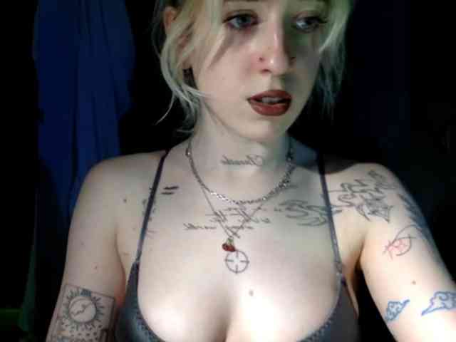 Emmyhot webcam