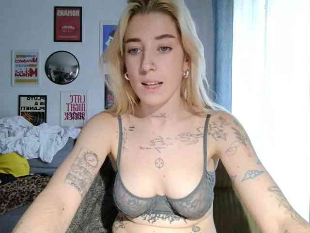 Emmyhot webcam