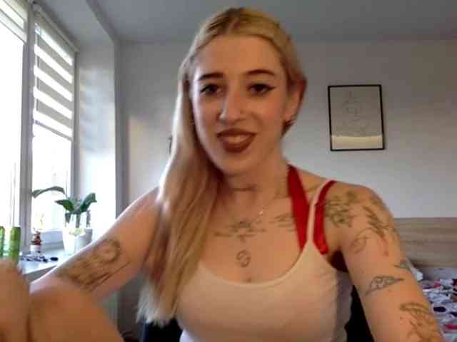 Emmyhot webcam