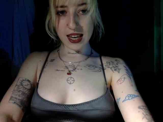 Emmyhot webcam