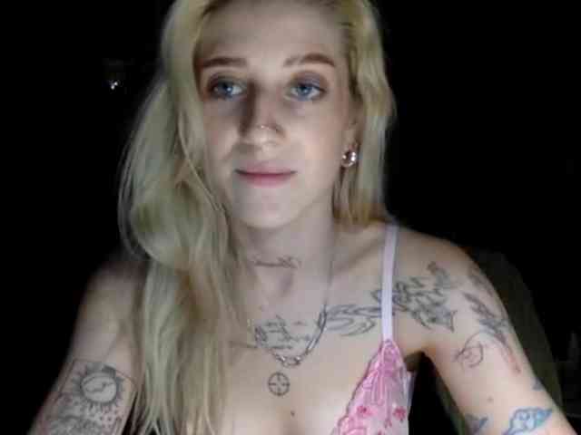 Model: EmmyHot