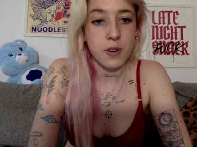 Emmyhot webcam