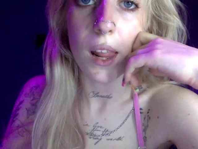 Emmyhot webcam