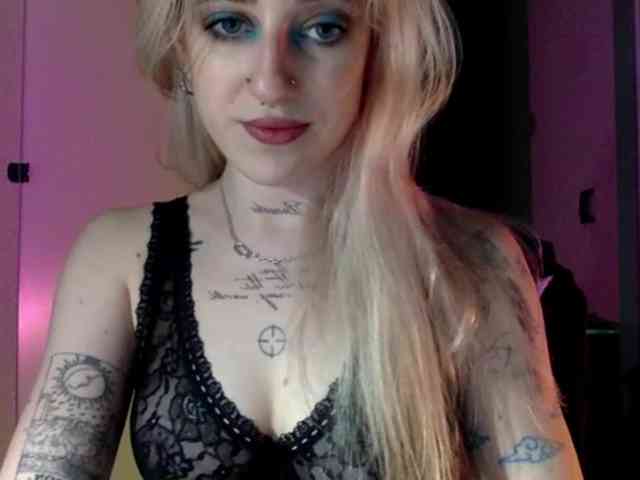 Emmyhot webcam