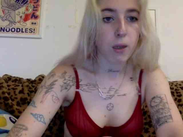 Model: EmmyHot
