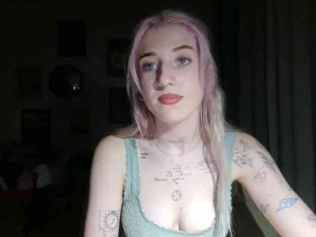 Emmyhot webcam