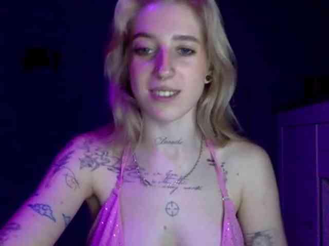 Emmyhot webcam