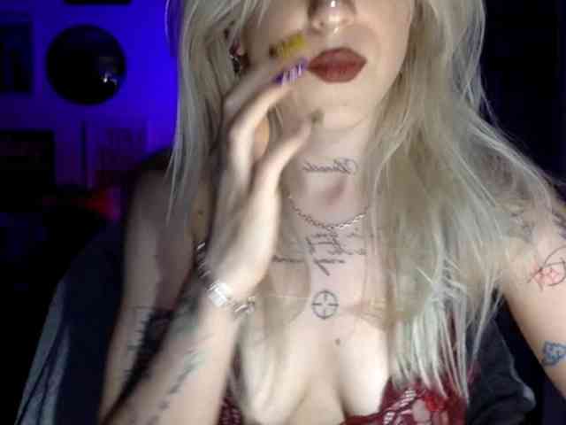 Model: EmmyHot
