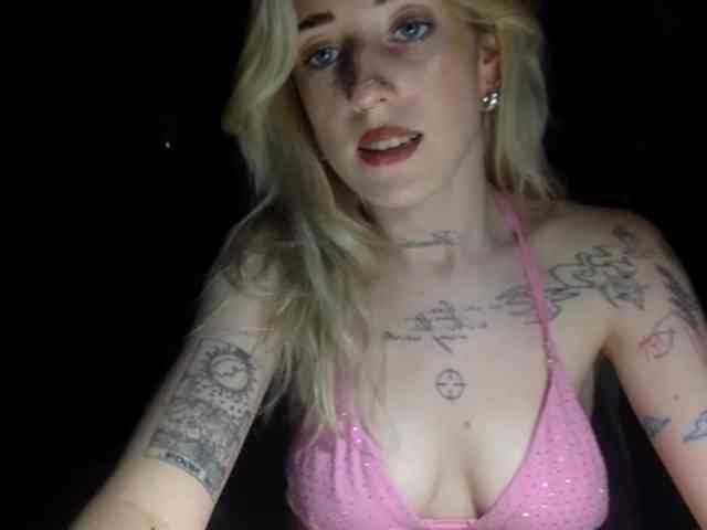 Emmyhot webcam